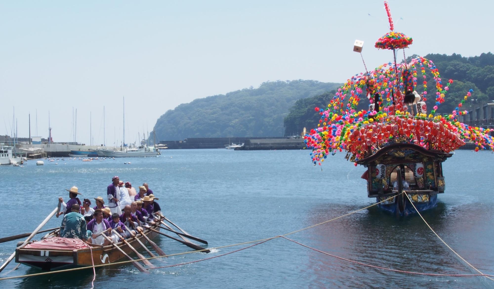 小早船と櫂伝馬