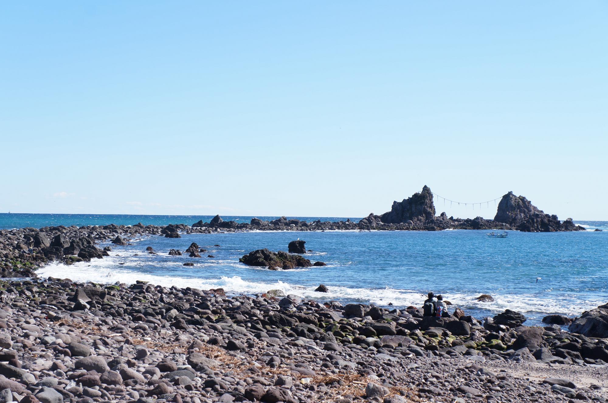 三ツ石海岸